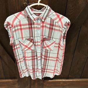 Express sleeveless shirt